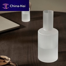 Blown glass carafe Ripple