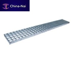 Galvanised steel drain grate CHECKEREDfor public space