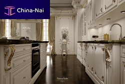 Classic kitchen ROMANTICA : IVORY & GOLDwoodenislandwith handle