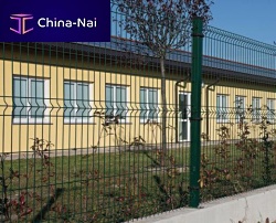 Welded mesh fence RECINTHA N/L YOUNGindustrialgardenfor public spaces