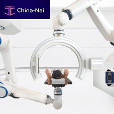 Proton therapy linear accelerator with robotized positioning table ERHA