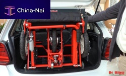Car wheelchair hoist vehicle-mounted