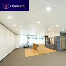 Metal suspended ceiling SPECTRA M/Kpanelfor officeindoor